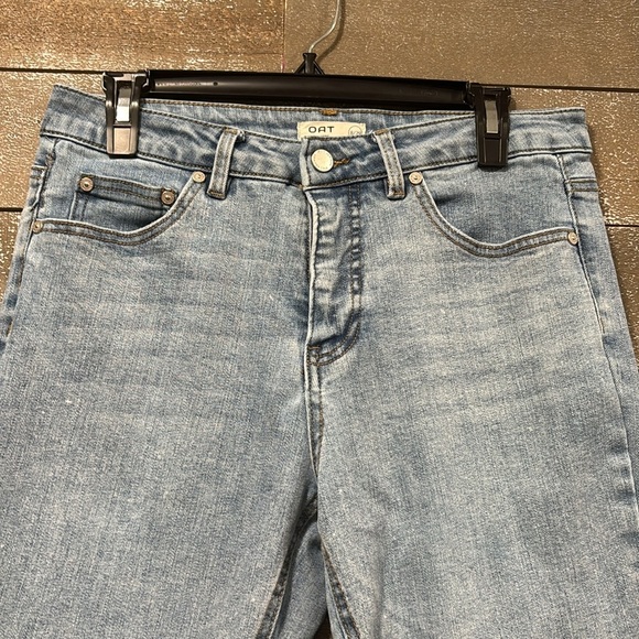OAT high rise Lightwash crop ankle Jean size 8 - Picture 2 of 9